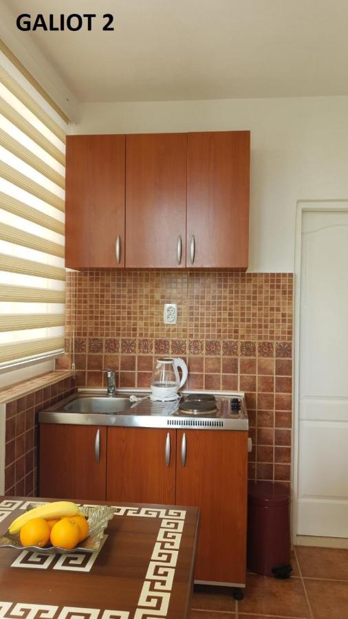 Apartmani Galiot Іхало Екстер'єр фото