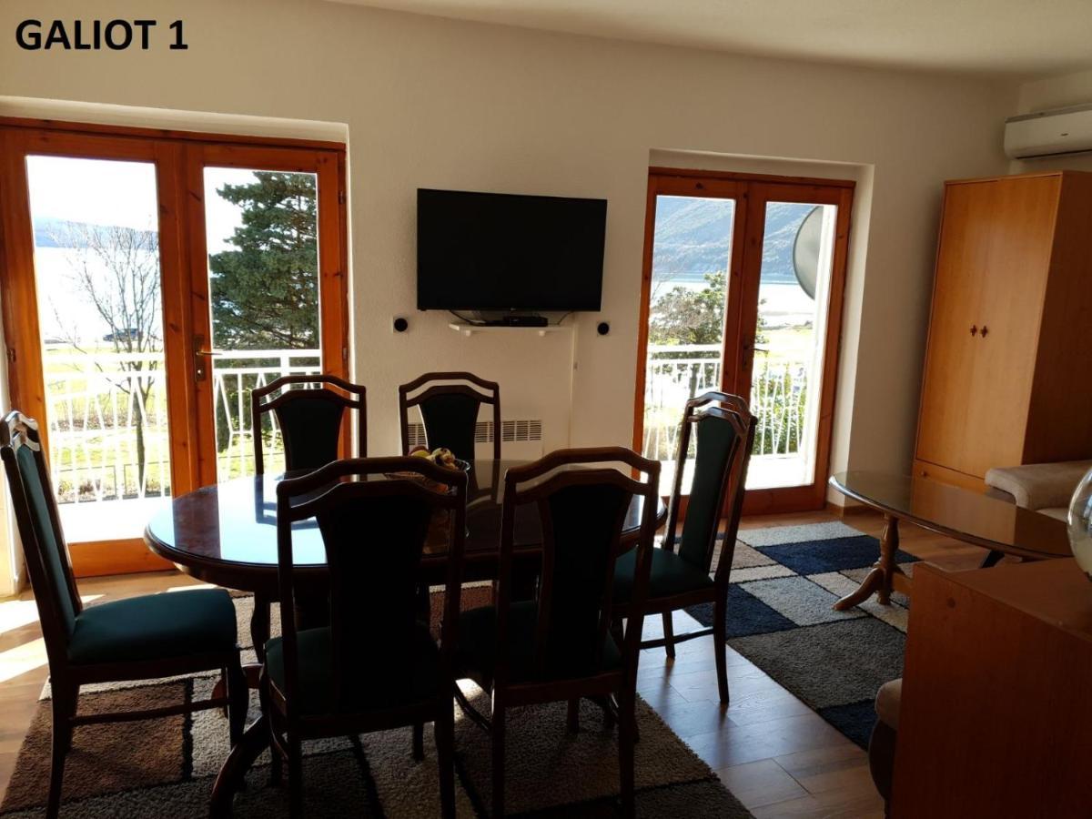 Apartmani Galiot Іхало Екстер'єр фото