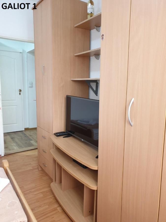 Apartmani Galiot Іхало Екстер'єр фото