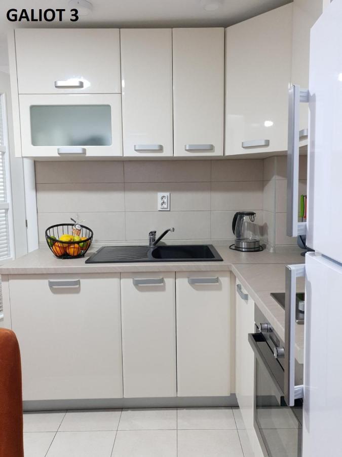 Apartmani Galiot Іхало Екстер'єр фото