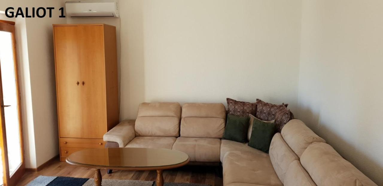 Apartmani Galiot Іхало Екстер'єр фото