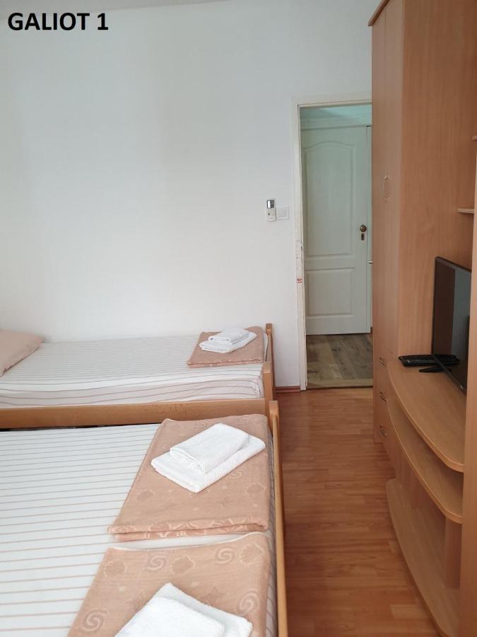 Apartmani Galiot Іхало Екстер'єр фото