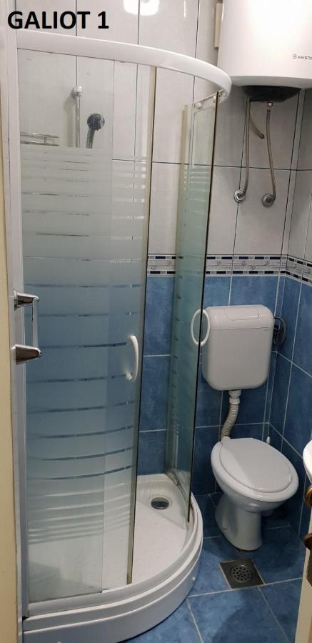 Apartmani Galiot Іхало Екстер'єр фото