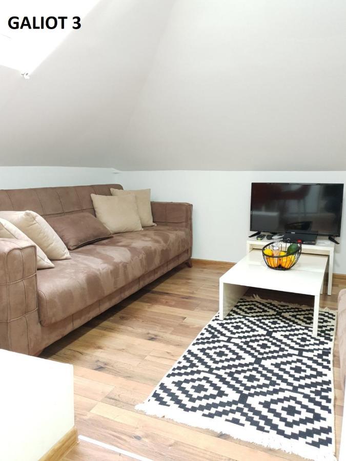 Apartmani Galiot Іхало Екстер'єр фото